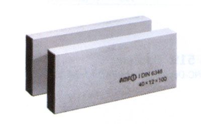 钢制表面硬化平行块  DIN6346